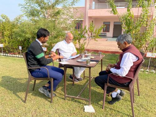 अतिथि-राष्ट्रीय स्वयंसेवक संघ